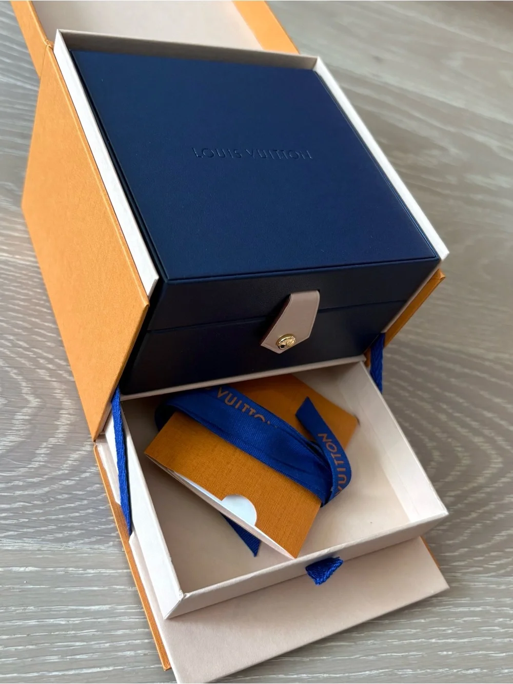 Louis Vuitton Necklace Accessory Jewelry Box — Navy Blue Leather with snap